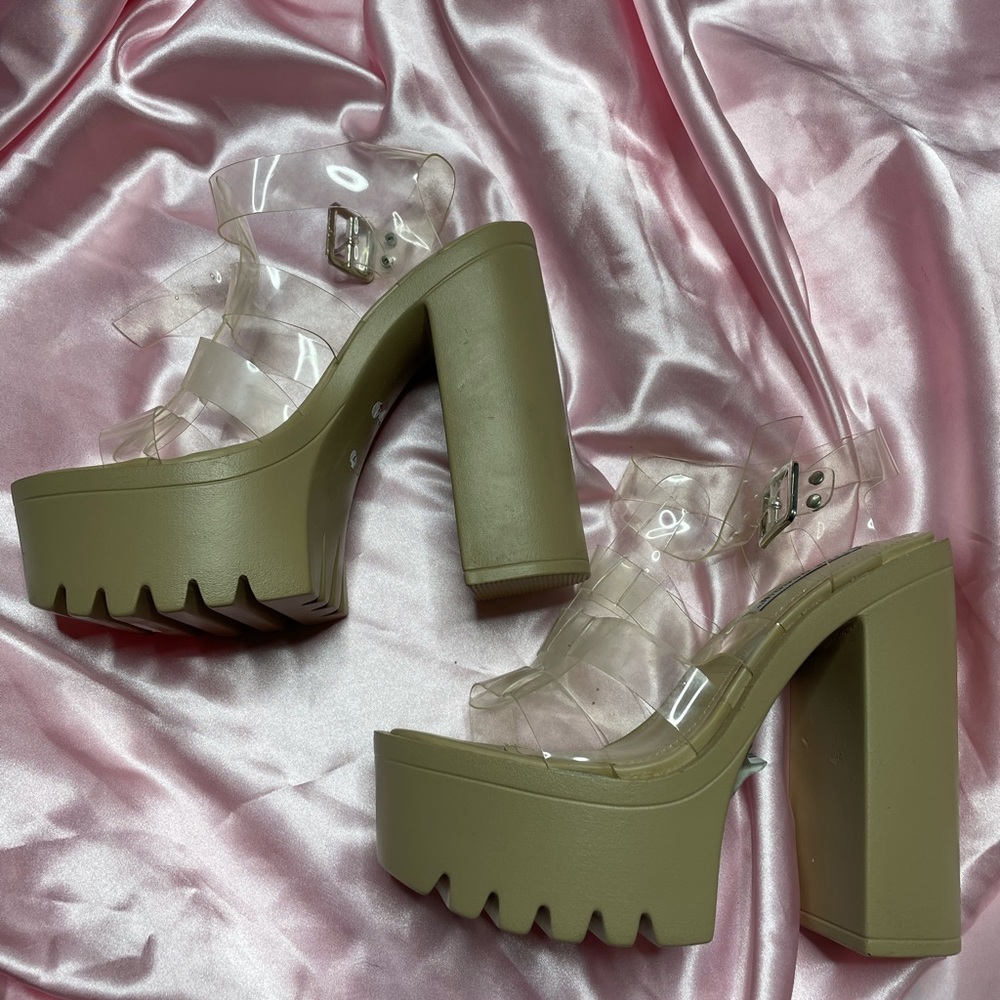 Bratz style platform heels